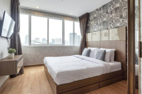 Penthouses 2Bedrooms @MRT Huai Khwang 会说中文
